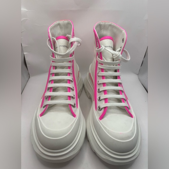 Alexander McQueen Tread Slick Boot 'White Fluo Pink' SZ 39 - Picture 2 of 8